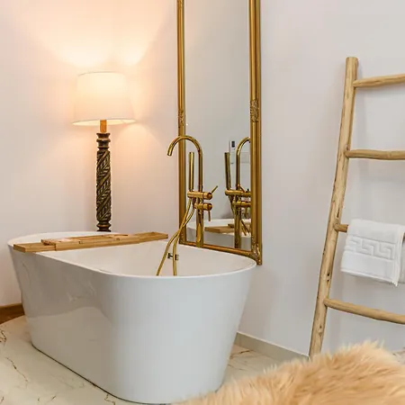 Apartment Mountain & Sunset View - Bathtub - Parking